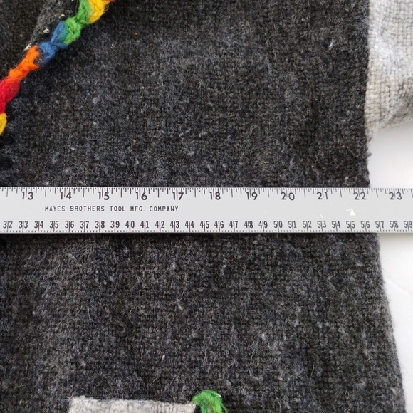 Handcrafted Ecuadorian Wool Cardigan Size XL Gray - Picture 10 of 12